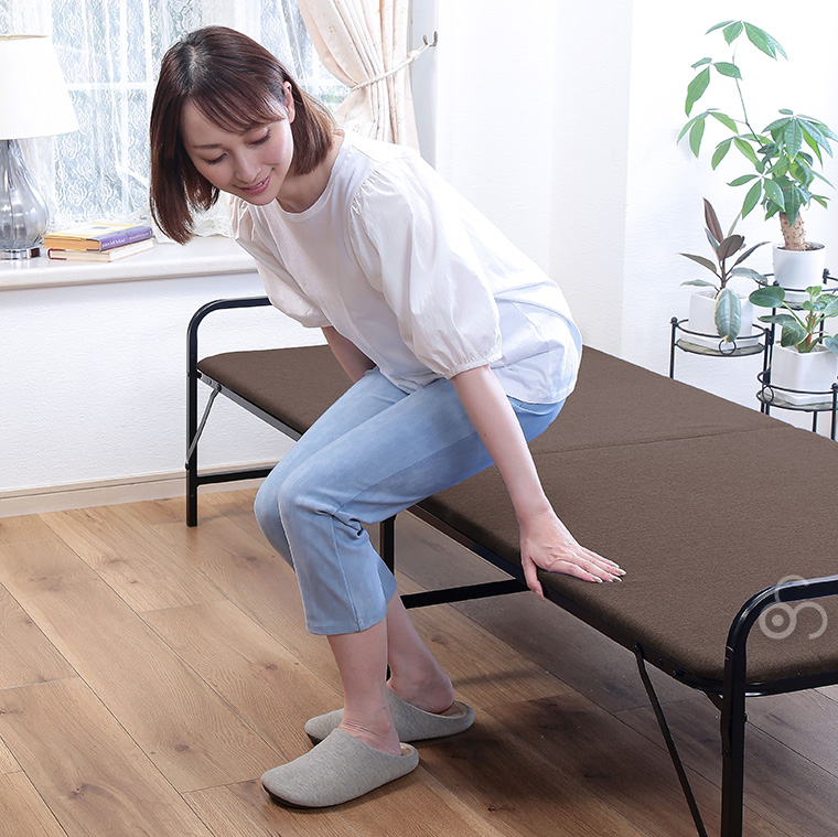 谷村実業 シンプルベッド 折り畳み 下部収納 コンパクト シングルベッド 寝具 リビング 寝室 4582732652178