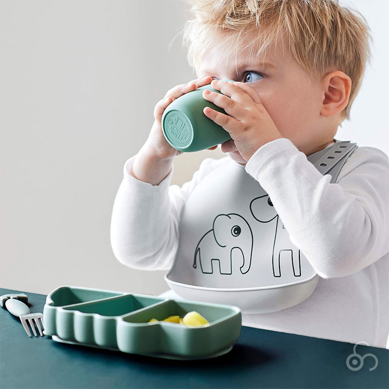 Done By Deer ダンバイディア シリコンビブ ディアフレンズ パウダー ブルー DBD070005 ベビー キッズ食事用エプロン シリコン 赤ちゃん ベビー食器 出産祝い ベビー用品 ギフト 男の子 女の子