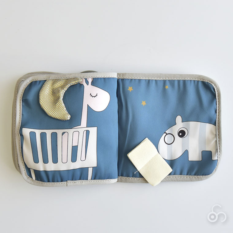 Done By Deer ダンバイディア アクティビティブック エルフィー グレー DBD150019 布絵本 赤ちゃん 知育玩具 おもちゃ 0歳 一歳 1歳 一歳 1歳半 6ヶ月 9か月