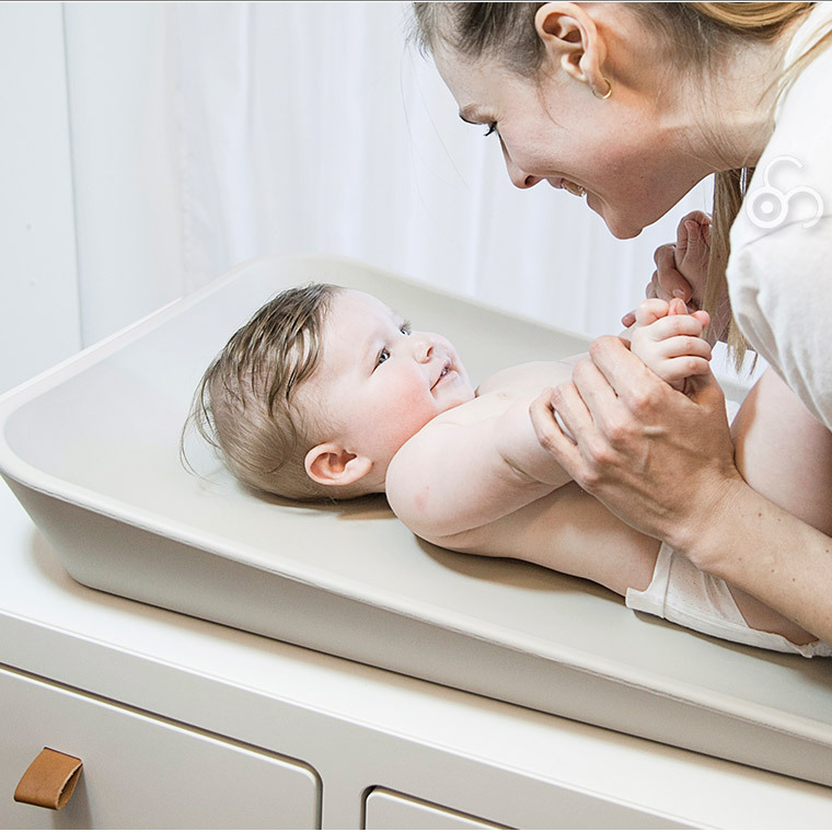 おむつ替えマット リエンダー MATTY チェンジングマット ベビー用 乳児用 赤ちゃん シート トレイ LD510010