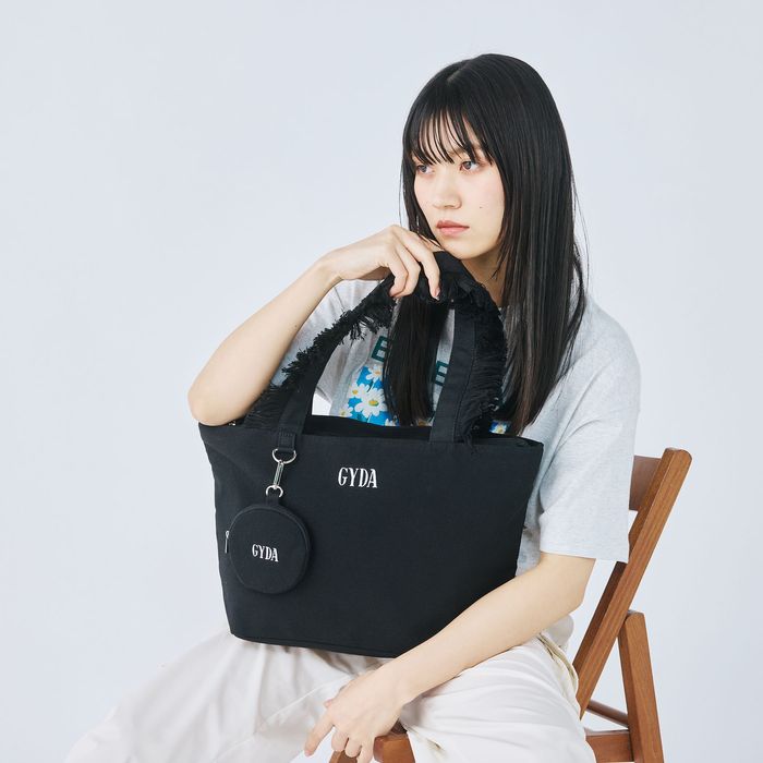 GYDA ジェイダ A4対応 ミニポーチ付きフリンジハンドルトート