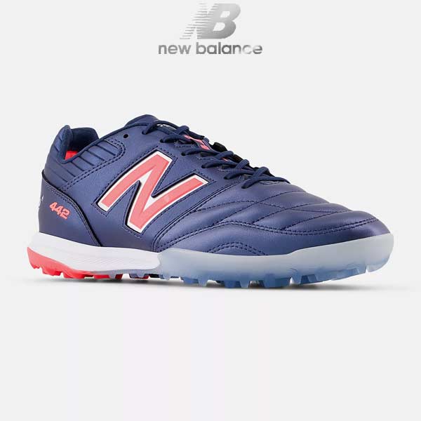 フットサルシューズ（New Balance／サッカー、フットサル