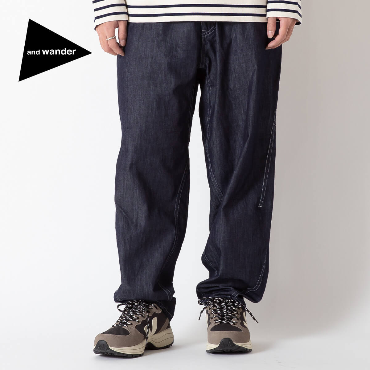 and wander（アンドワンダー） ドライイージーデニムワイドパンツ