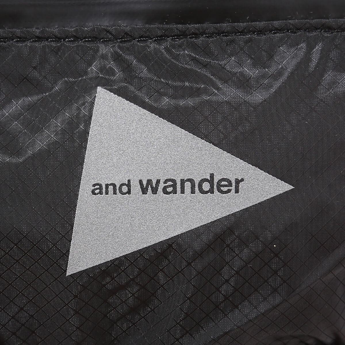 and wander アンドワンダー シルウェストバッグ 5745975214 sil