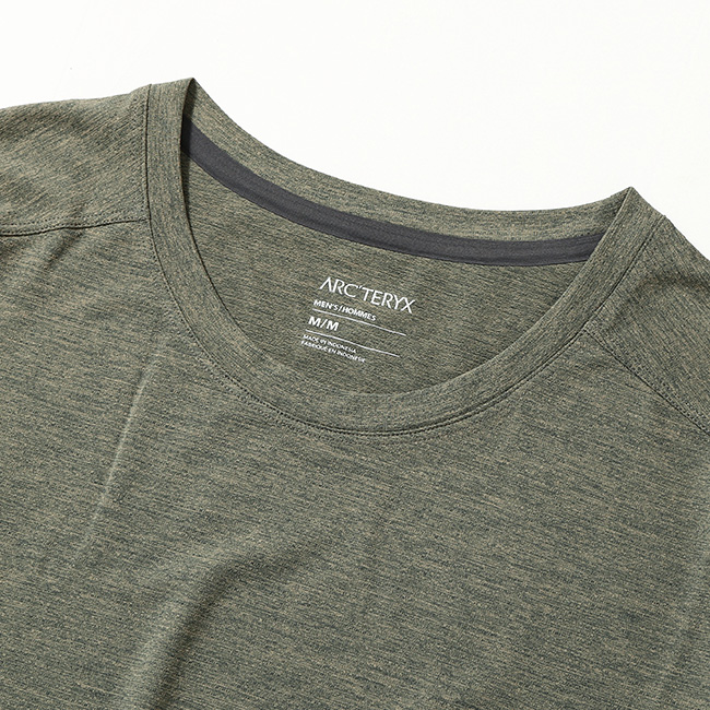 今すぐ使いたい！長袖ベースレイヤー ARC'TERYX Motus AR Hoody