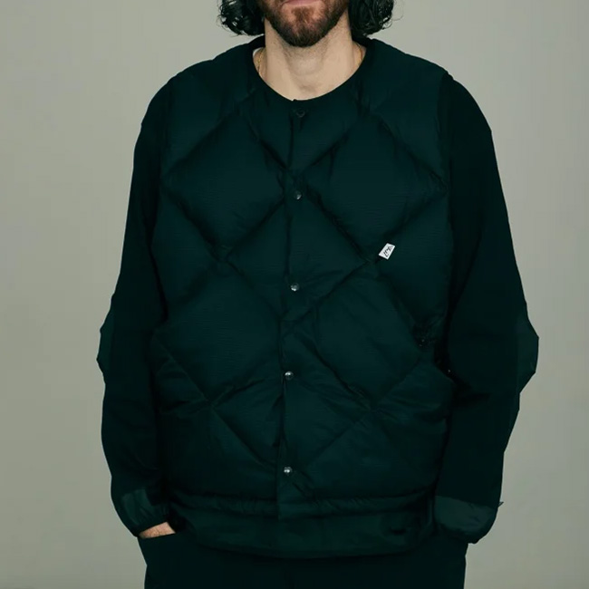 COMFY（コンフィ）　ダウンベスト　M COMFY OUTDOOR GARMENT ダウンベスト ベスト CMF / シーエムエフ