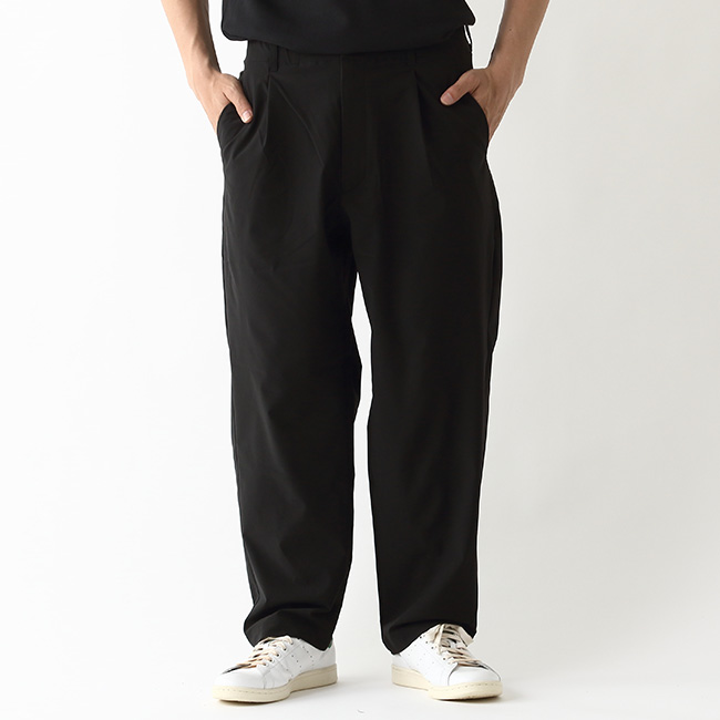 Goldwin ゴールドウィン　タックテーパードパンツ　M Goldwin (ゴールドウィン) One Tuck Tapered Stretch Pants