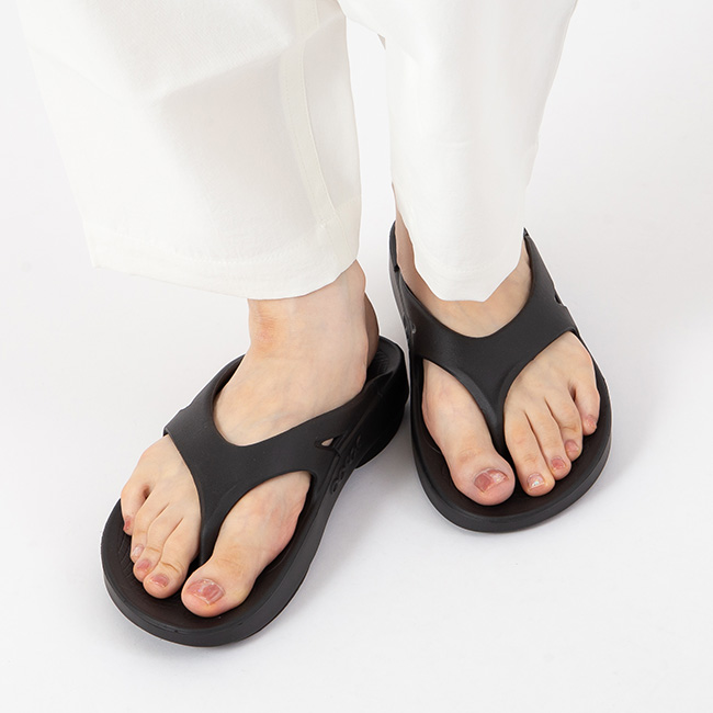 (新品タグ付き)OOFOS ウーフォス☆厚底 ビーチサンダル 限定 リカバリー OOFOS（ウーフォス） ウーオリジナル 2000010 OOriginal ユニセックス