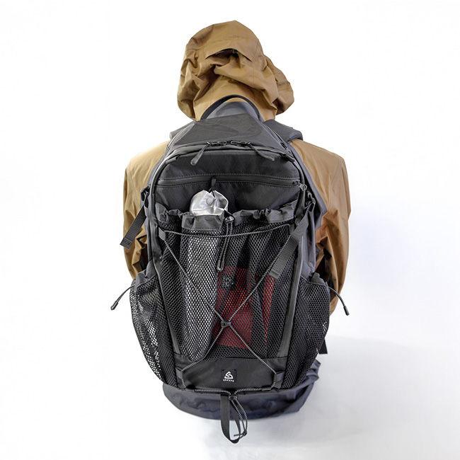 18インチも！大容量で軽量バックパック★スペイン発【NUKAK】 HYBRID BACKPACK X-PAC［BQB00038］ | blueeq
