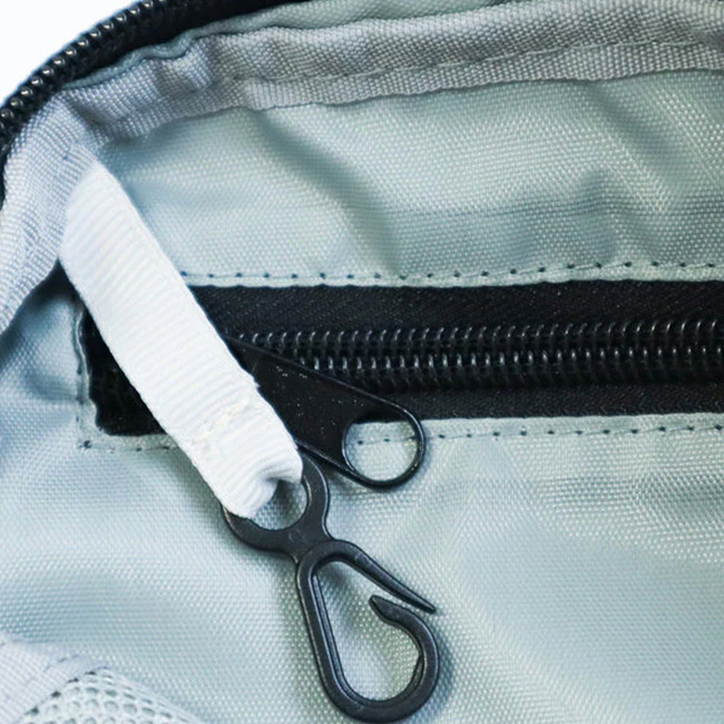 KiU（キウ） 300Dフロントポケットミニショルダーバッグ ユニセックス