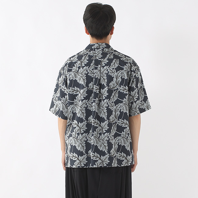 WHITE MOUNTAINEERING（ホワイトマウンテニアリング） ボタニカル