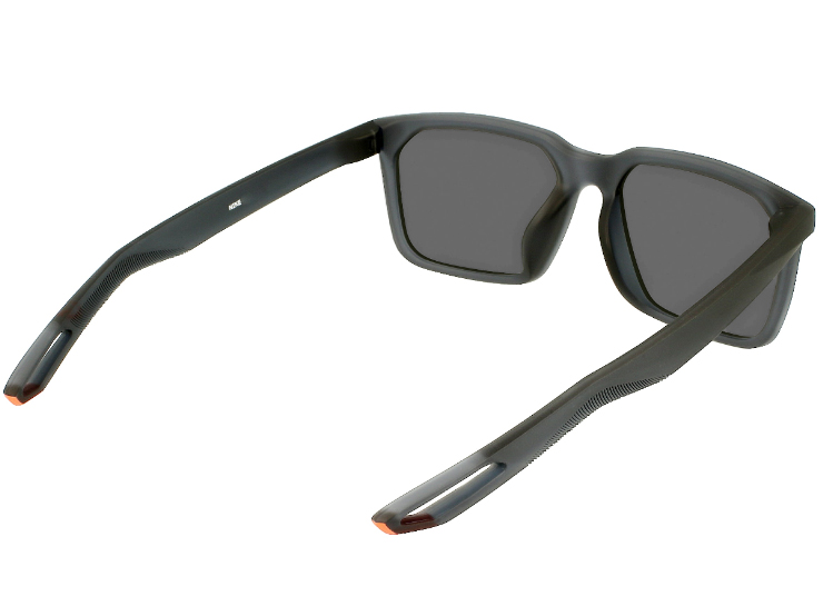 NIKE（ナイキ） サングラス NIKE NV06 LB dz7345 013 スポーツ