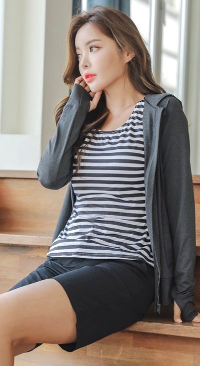 ラッシュガード 4点セット レディース 水着セット 体型カバー UVカット 紫外線対策 日焼け防止 パーカー 水陸両用 上下 長袖 ゆったり おしゃれ かわいい |  | 01