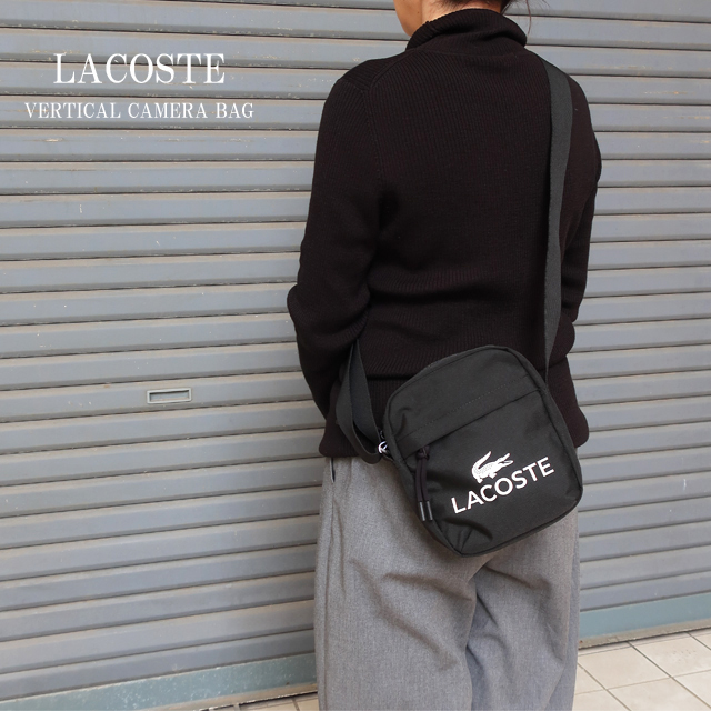LACOSTE（ラコステ） ミニショルダーバッグ バーティカル カメラ