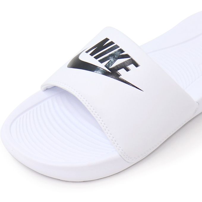 【NIKE】柔らか軽量着心地良サンダルVictori One Women's Slides Nike Victori One Women's Slides. Nike JP
