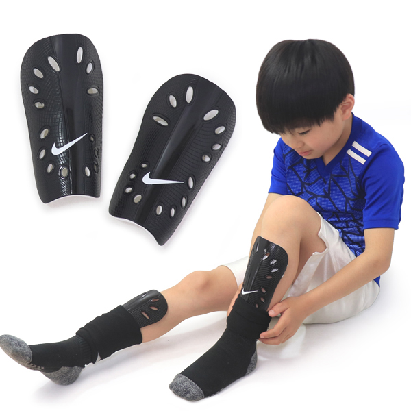 完璧すぎて可愛げがない NIKE シンガード すねあて レガース サッカー ナイキ 趣味