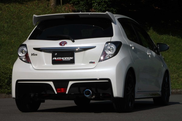 FUJITSUBO（フジツボ） 納品先限定 RIVID マフラー NCP131 ヴィッツ RS