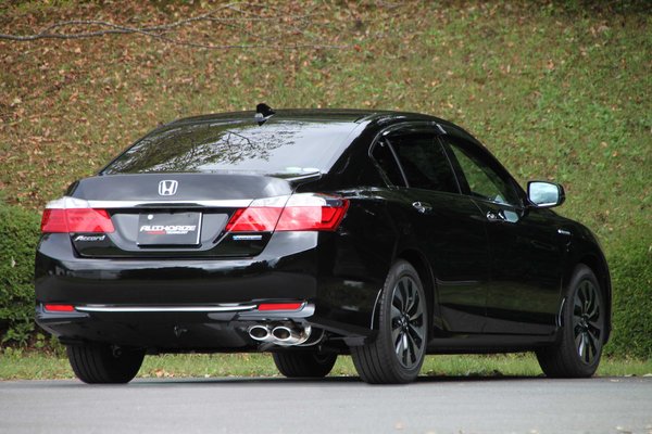 納品先限定 FUJITSUBO フジツボ A-E マフラー CR6 アコード ハイブリッド (Accord) H25.6〜H28.5 460-54151の画像