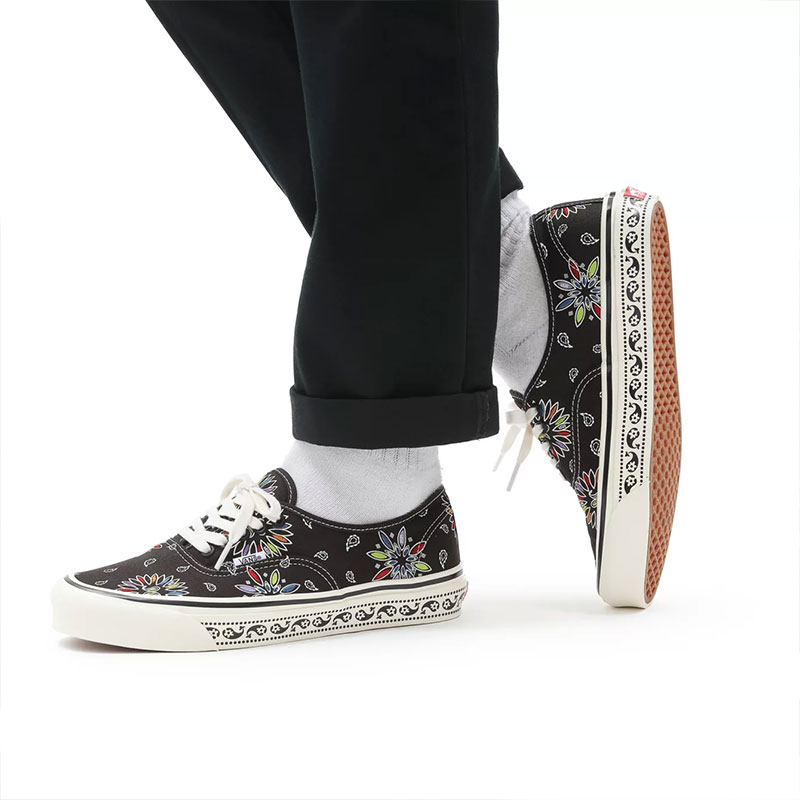 VANS バンズ ヴァンズ スニーカー オーセンティッ 