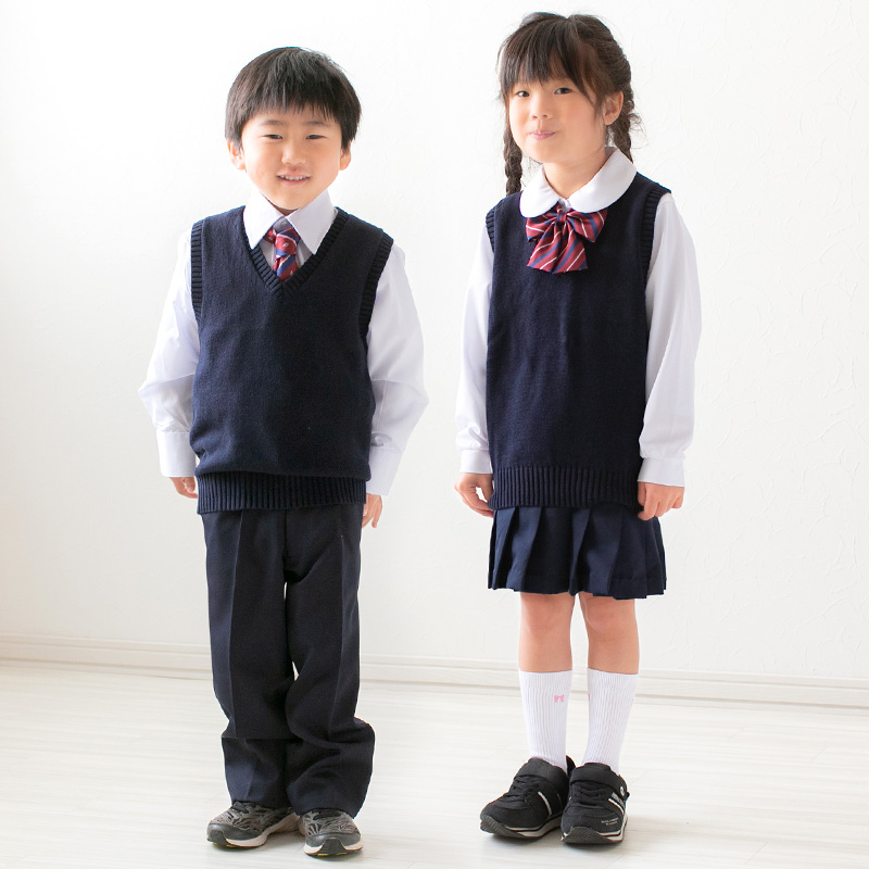 子供用 ベスト ニット 綿100% 薄手 キッズ vネック 80〜130cm 幼稚園 保育園 シンプル 無地 こども 幼児 洗える 80 90 100 110 120 130