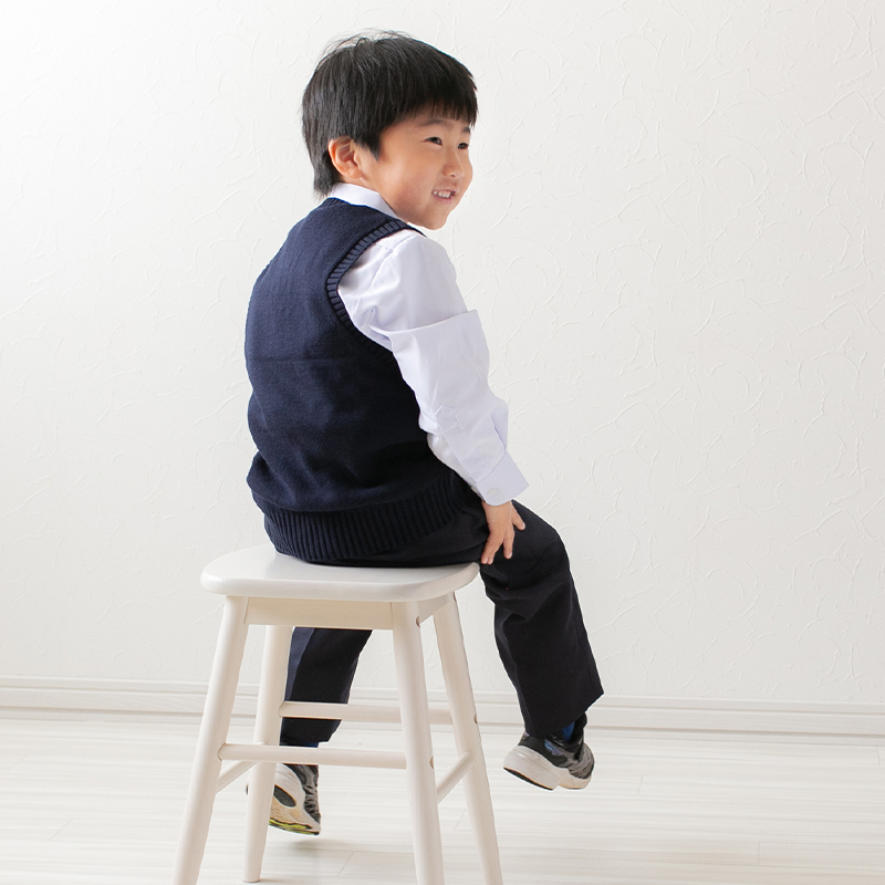 子供用 ベスト ニット 綿100% 薄手 キッズ vネック 80〜130cm 幼稚園 保育園 シンプル 無地 こども 幼児 洗える 80 90 100 110 120 130
