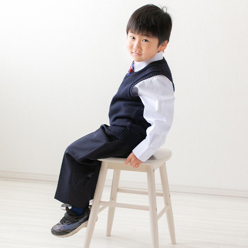 子供用 ベスト ニット 綿100% 薄手 キッズ vネック 80〜130cm 幼稚園 保育園 シンプル 無地 こども 幼児 洗える 80 90 100 110 120 130