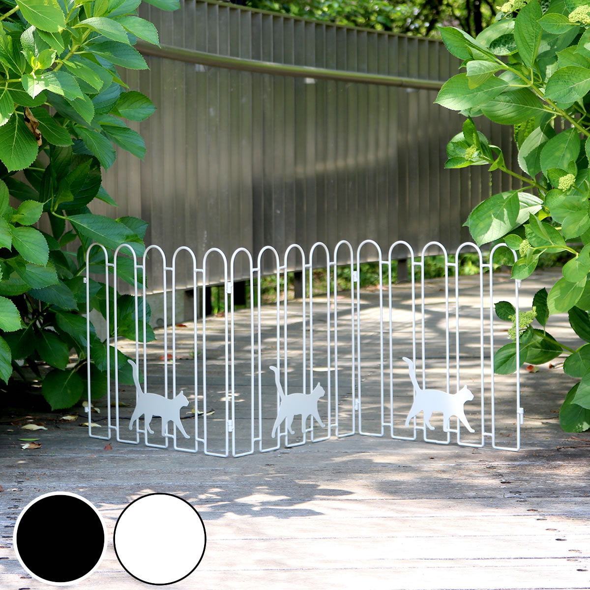 折り畳めるアイアンフェンス（猫3連） ブラック/ホワイト NK120 折りたたみ式 簡易設置 置くだけ ねこ ネコ キャット フェンス 柵 仕切り 庭 ガーデン｜suwalog