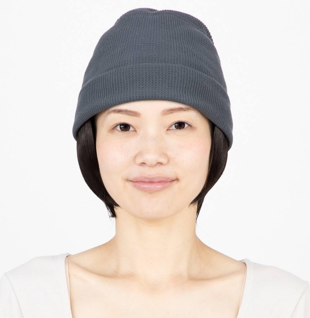 手作り毛付き帽子　縫付つけ毛 前