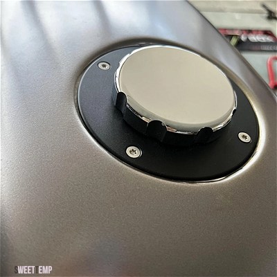 互換品 BMW K100 K100LT K100RS K100RT K 100 K75 K1 CNC アルミ燃料タンクガスキャップカバー回転オープンすぐ