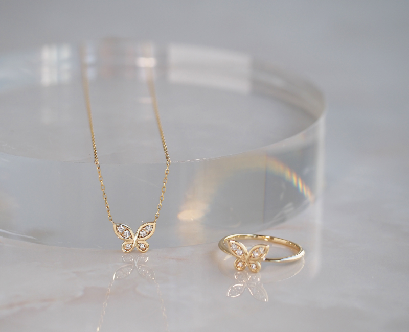 ネックレス ダイヤモンド インフィニティ バタフライ 蝶 レディース 女性 誕生日 記念日 プレゼント 18金 10金 18K K18 ダイヤ 金属アレルギー ピンクゴールドの画像