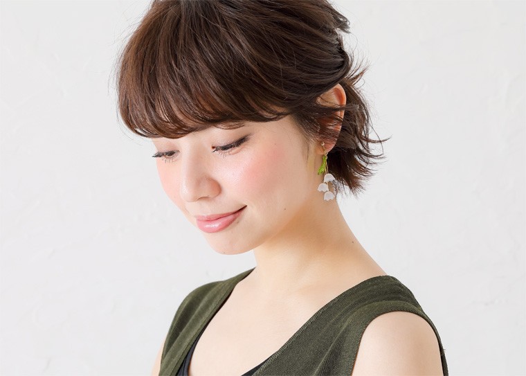 すずらん ピアス イヤリング 鈴蘭 コロンと可愛い涼しげで清潔感漂う