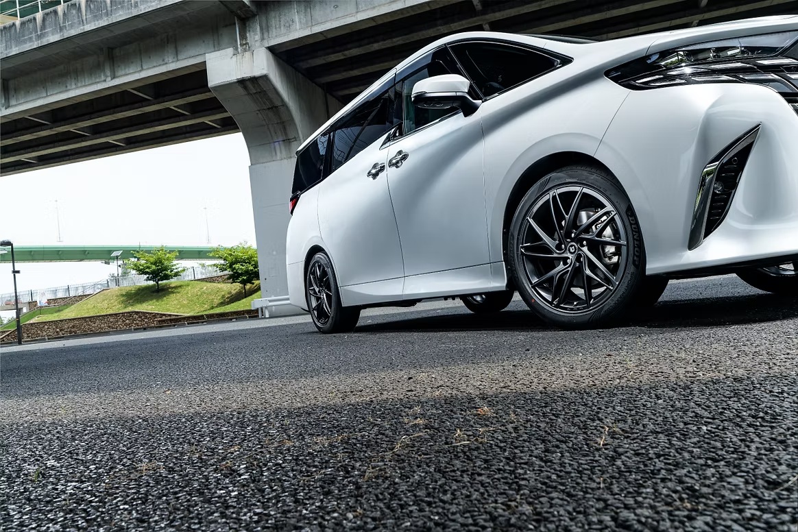 レヴゲイン NR35S ホイール 1本【20×8.5J 5-114.3 INSET43 SBK】KIT JAPAN/ケイアイティ ジャパン REVGAIN NR35S 品番:K50037の画像
