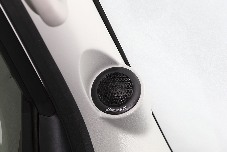 UI vehicle ユーアイビークル NV350キャラバン Aピラーフロント