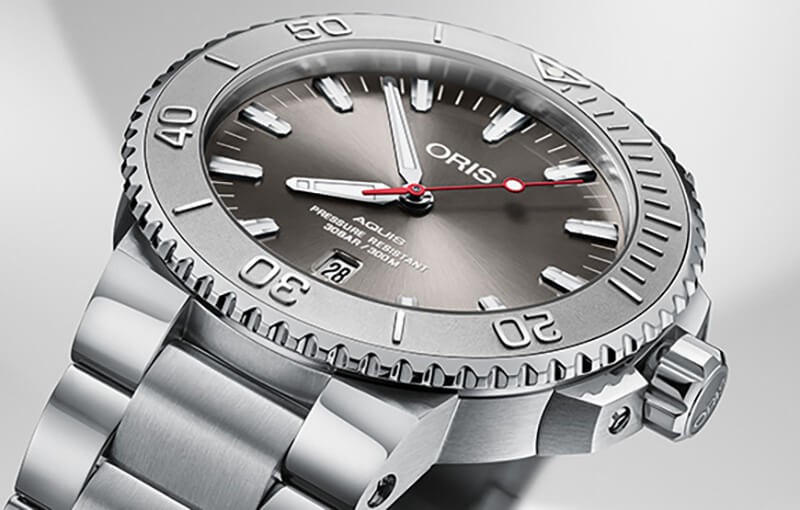 ORIS オリス AQUIS アクイスデイト・レリーフ 300m防水自動巻き