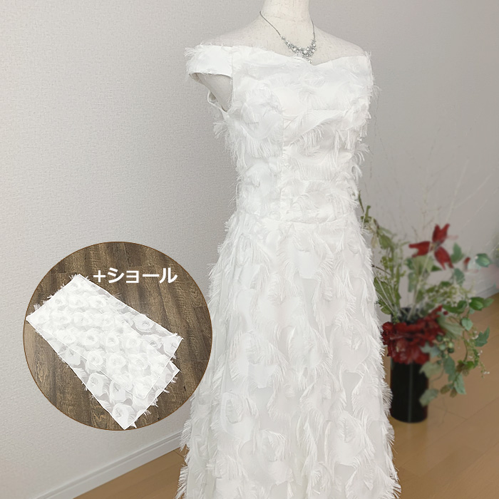 お花の様なデザインが可愛い 取り外し可能なオフショルショール カワイイ CAWAII 立体の花咲く春色刺繍の三角ストール