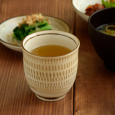 湯呑み　染付十草　和食器