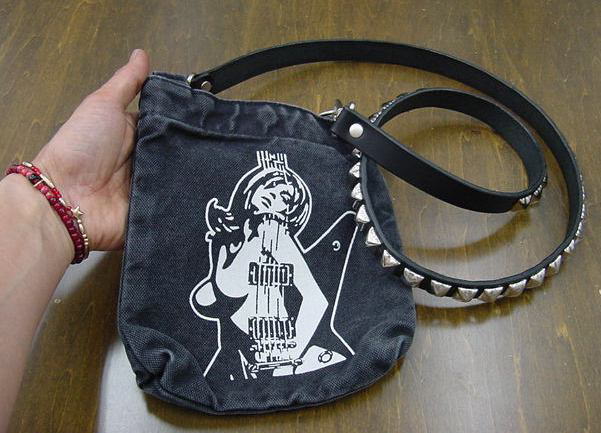 プレゼントにも！ヒステリックグラマー スカルオンガール★レザースタッズ腕時計 HYSTERIC GLAMOUR HYSTERIC GLAMOUR