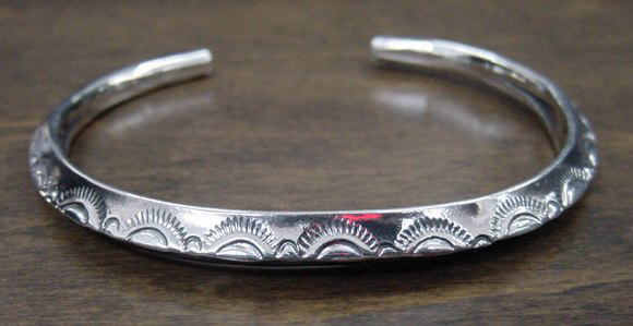 LARRY SMITH バングル　23.09購入 LARRY SMITH（ラリースミス） LARRY SMITH トライアングル