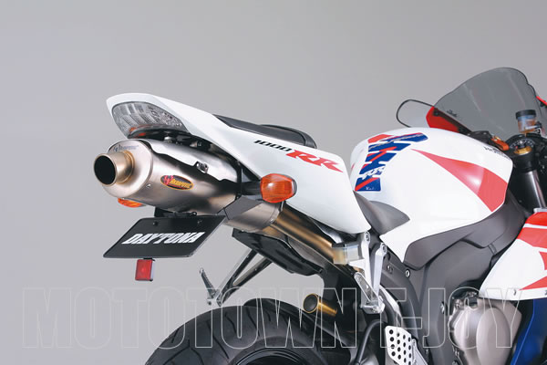 Amazon | PINKFACTORY CBR600RR(07~12) レッドレンズ LEDテール フェンダーレスキット | フェンダーレスキット  | 車＆バイク