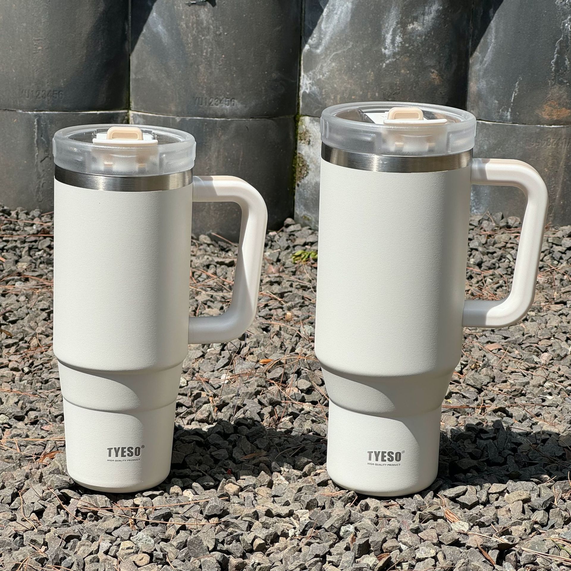 TYESO タンブラー ストロー付き 蓋付き 保温 保冷 大容量 ステンレス 二重構造 真空断熱 保温 保冷 おしゃれ 900ml 1200ml 結露しない コーヒータンブラー |  | 01
