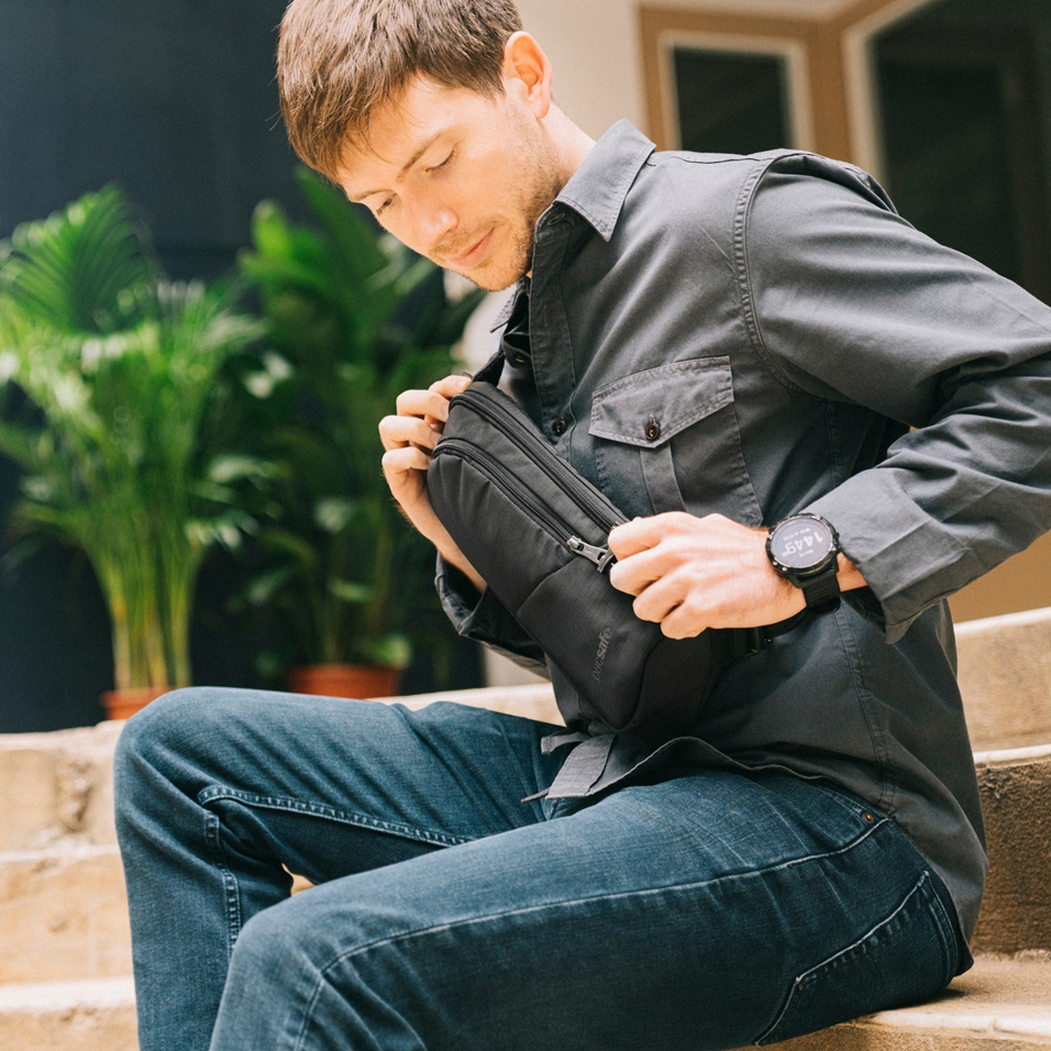 PacSafe（パックセーフ） 送料無料 エイアンドエフ正規品 V アクション