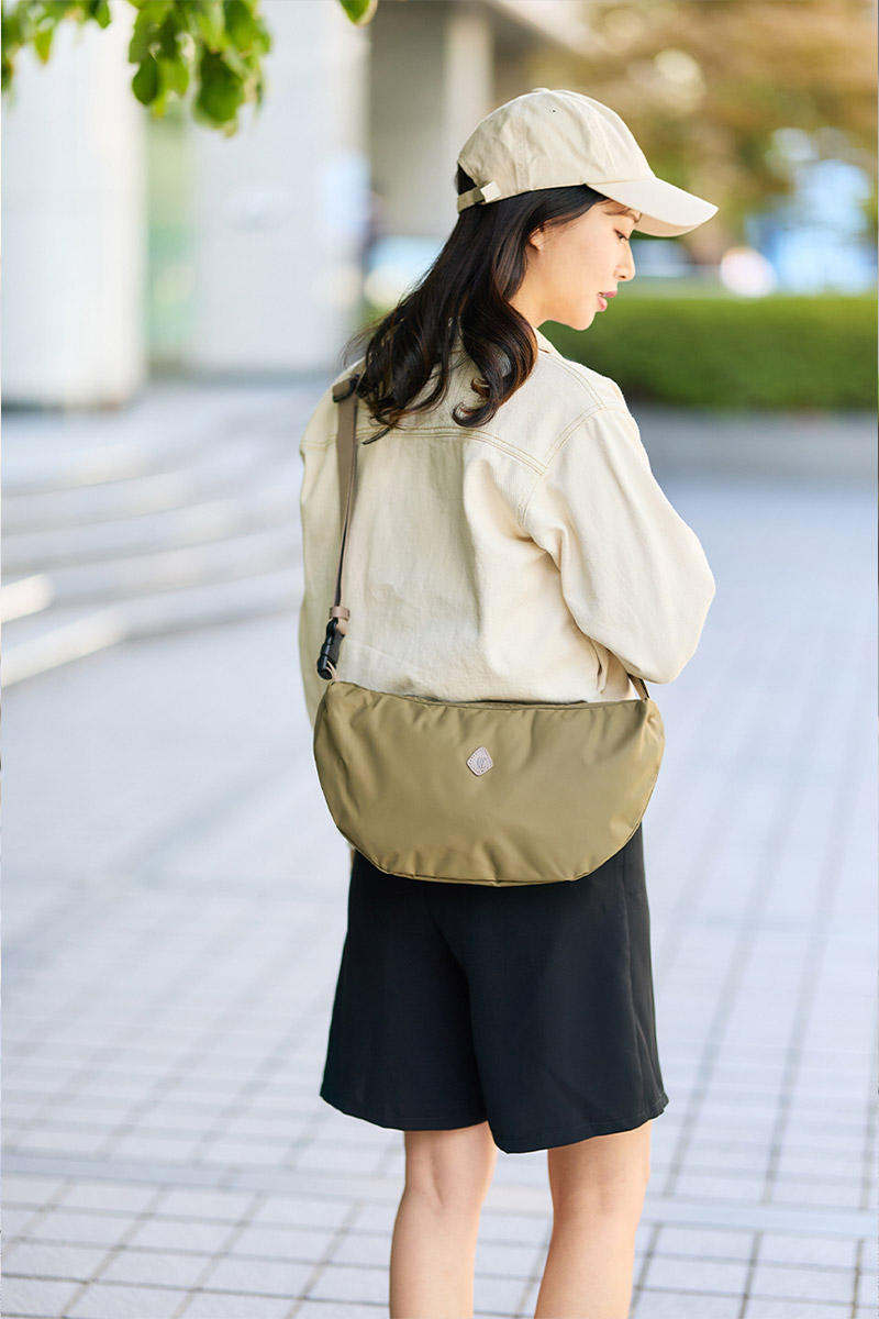 CLEDRAN（クレドラン） 選べるプレゼント付 FORI フォリ ボディバッグ