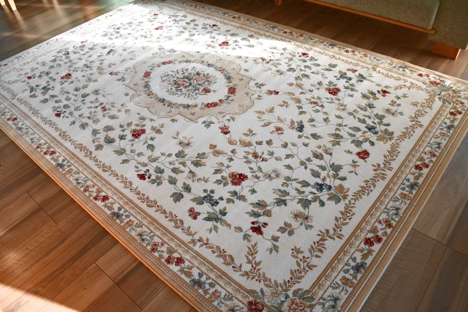 花柄 ウール ラグ 絨毯 カーペット 200×300 cm 約 4畳 おしゃれ ウール 