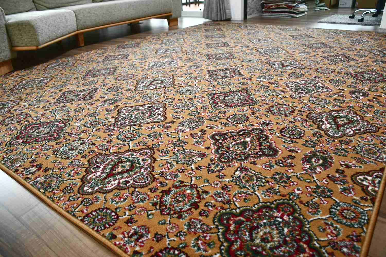 カーペット 絨毯 ベルギー おしゃれ 6畳 260×350cm ラグ ホテル風 柄