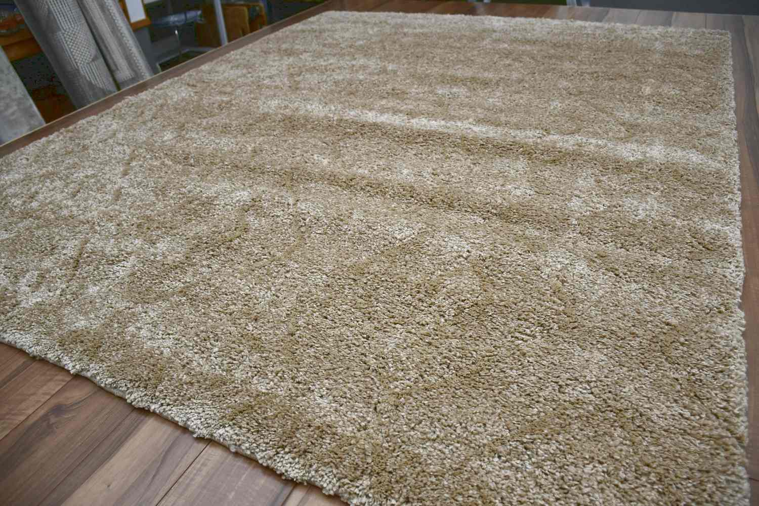 在庫限り ラグマット 4畳 厚手 200×290cm 絨毯 ふわふわ ベージュ 長方形 シャギー ラグ じゅうたん シンプル リビング 子供部屋 当社在庫 (シナヤ200×290) |  | 02