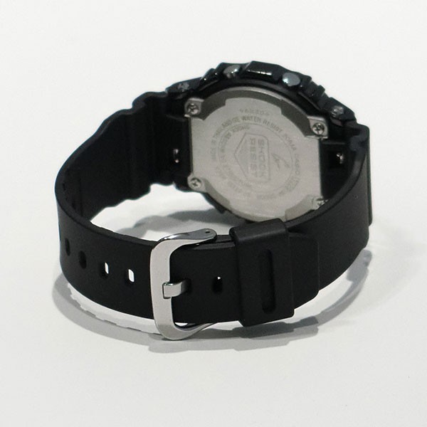 G-SHOCK ジーショック メタルカバード腕時計 GM-5600B-1JF メンズ
