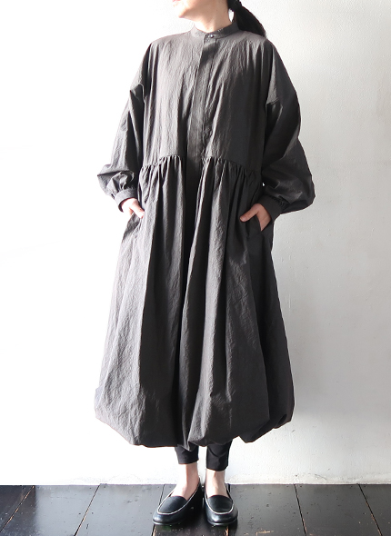 【タグ付き】archivio 春夏　KoKaGe Max 長袖ワンピース 40 HAVERSACK（ハバーサック） ワンピース レディース 40タイプライター