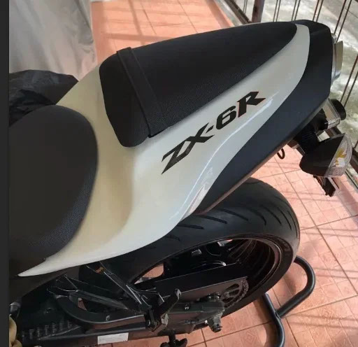 OEM品質ABSレジン未塗装リアテールカウルフェアリングカバー Kawasaki Ninja ZX-6R 2007 2008 636 ZX6R用 穴あけ済みの画像