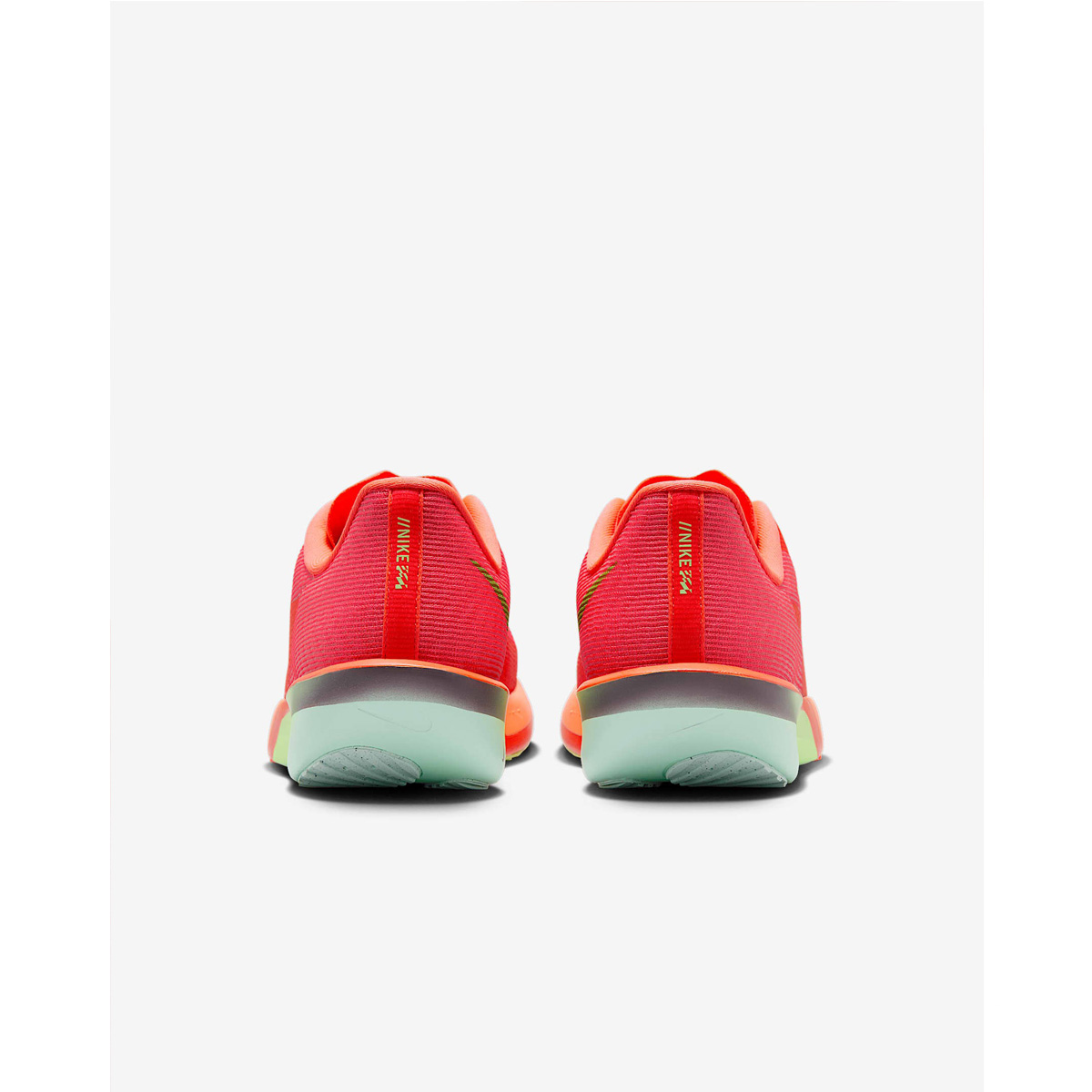 ランニングシューズ　NIKE 楽天市場】【50%OFFクーポン対象 8.9 0:00〜8.11 1:59】ナイキ