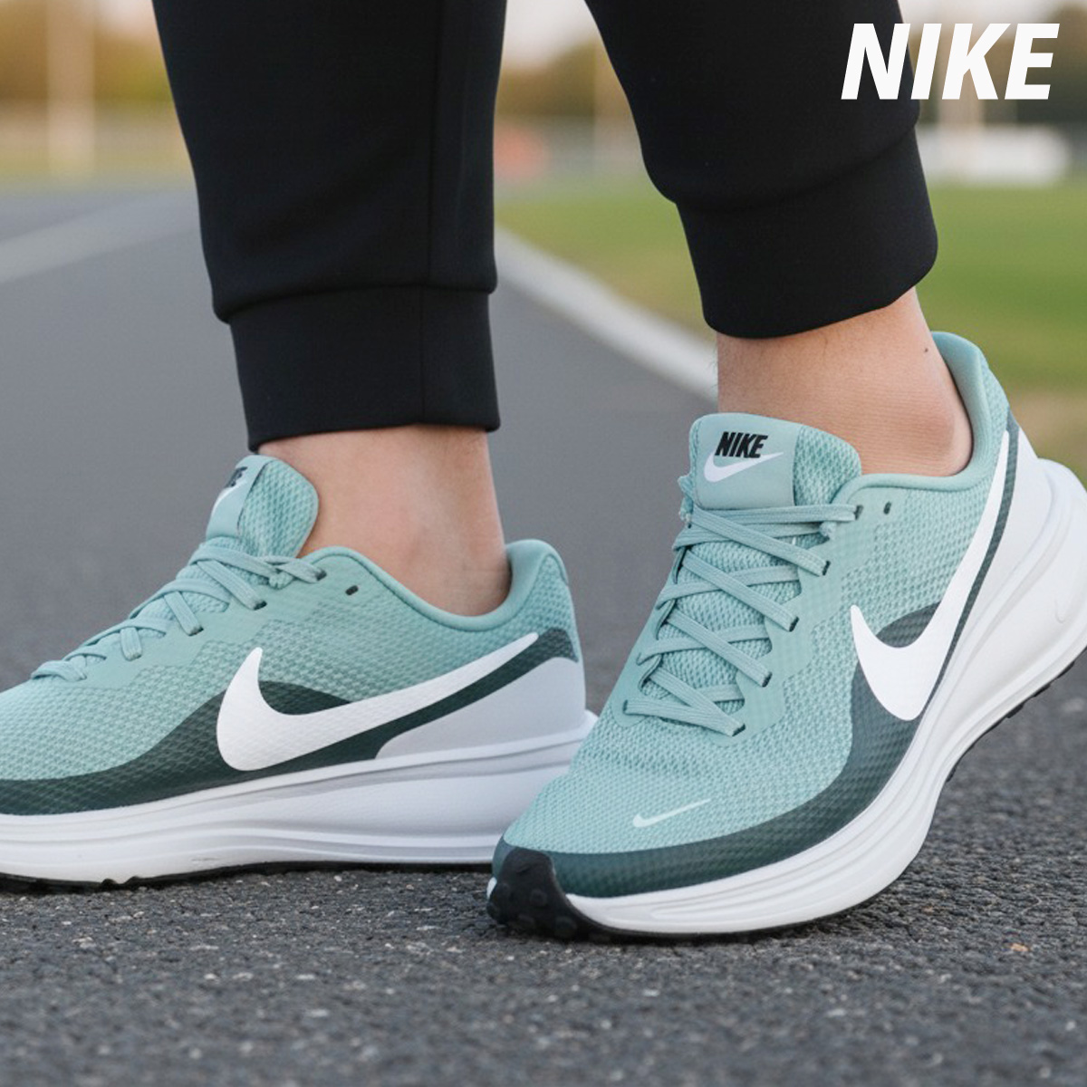 NIKE（ナイキ） ランニングシューズ メンズ レボリューション 8